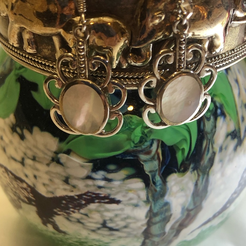 NEW Mother of Pearl (MOP) 14K P Post Earrings Dangle